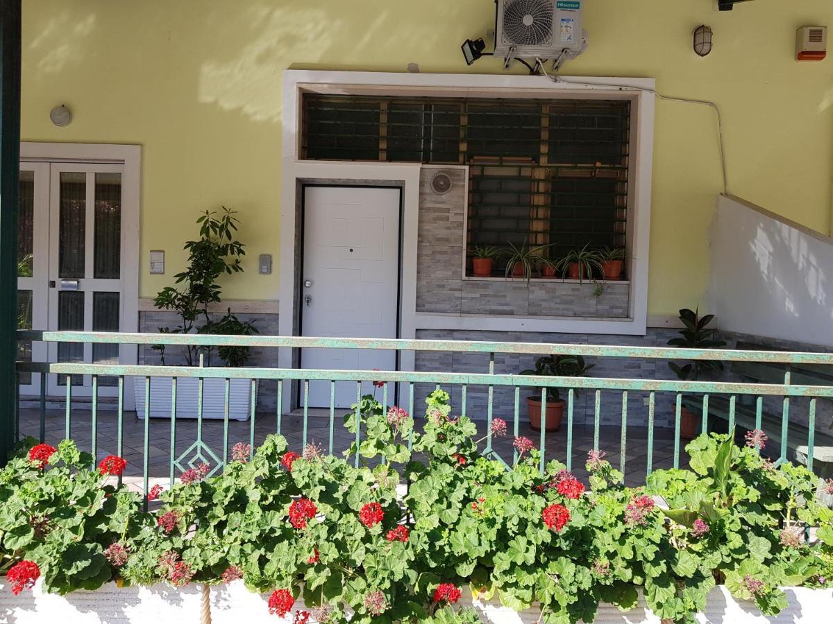 Stylish Apt Terina - Le Lincelle, Lamezia - Bright, Spacious, Elegant And With Terrace Santa Eufemia Lamezia Bagian luar foto